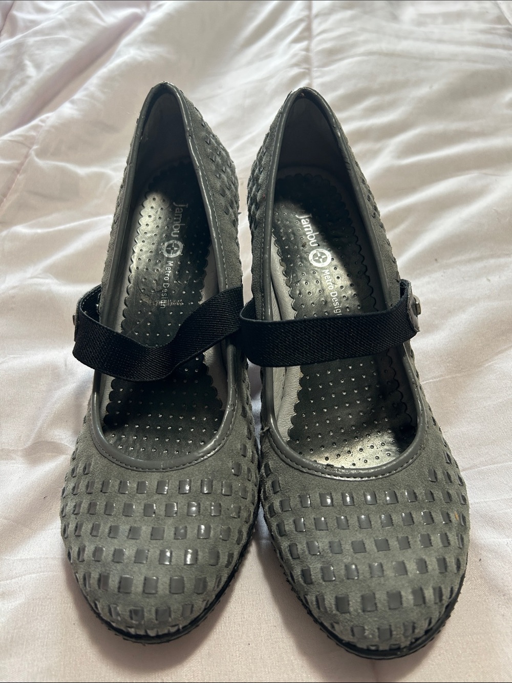 Jambu Gray Mary Jane Heels
 with Elastic Strap Size 8 NWOT